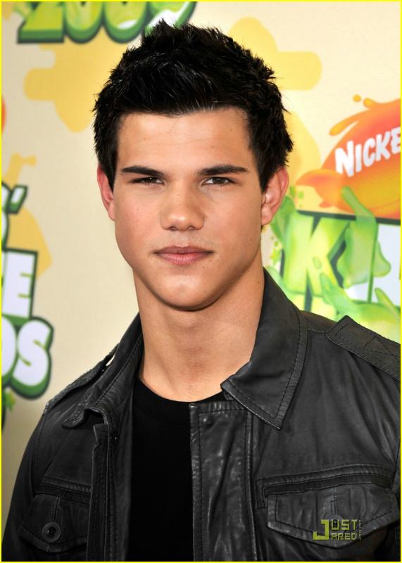 taylor-lautner-kids-choice-awards-04