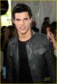 taylor-lautner-kids-choice-awards-02